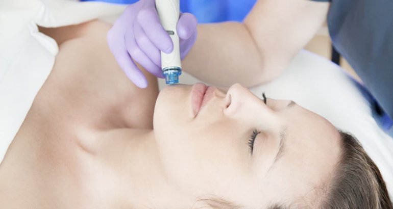 Hydrabomb Facial